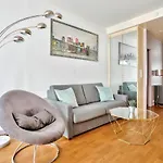 Appartement Quartier Arc De Triomphe Free Netflix